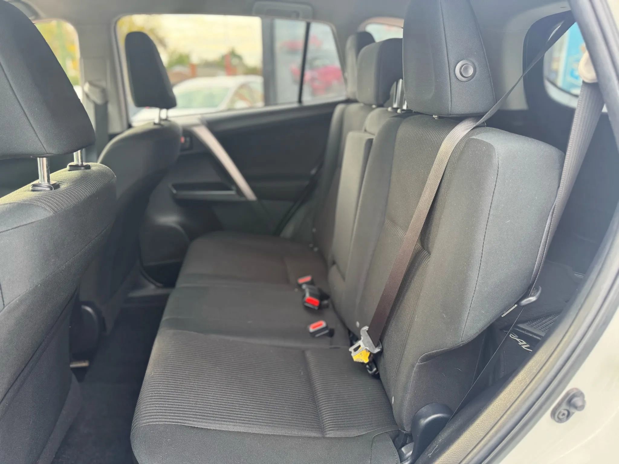 Used 2017 Toyota RAV4 LE w/ Carpet Mat Package image 11