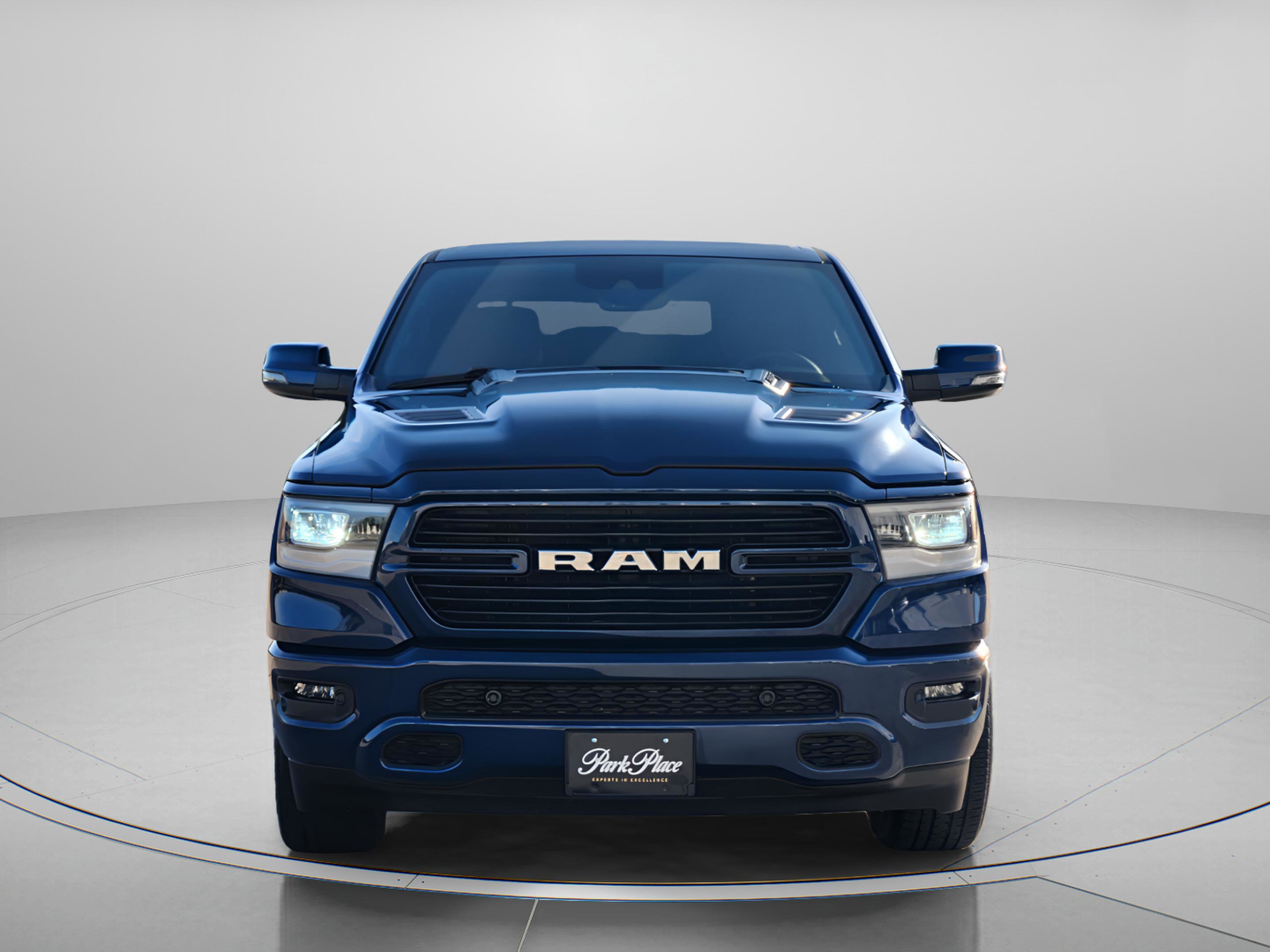 Used 2024 RAM 1500 Laramie AWD/4WD image 6