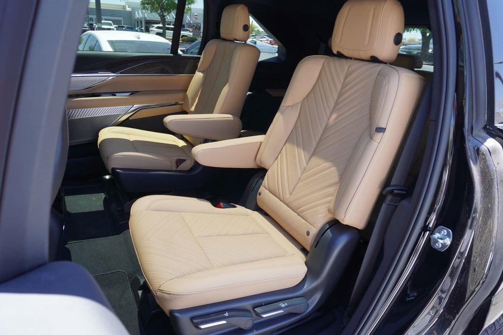 New 2025 Cadillac Escalade IQ Luxury 2 image 8
