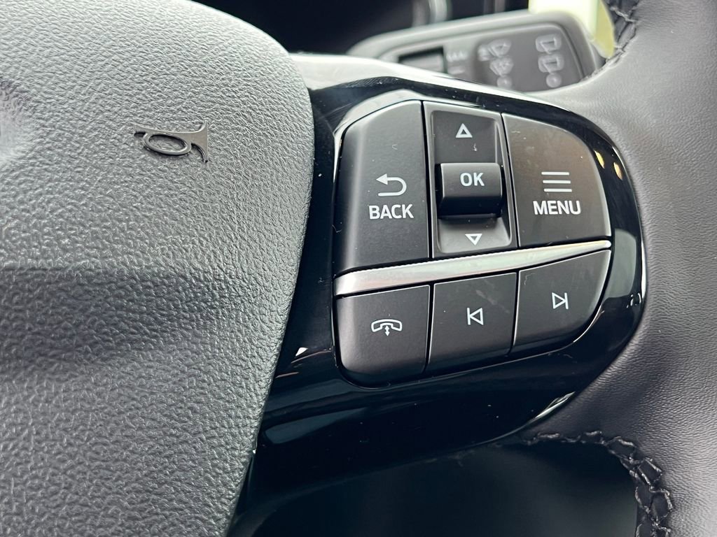 New 2024 Ford Escape SE w/ PHEV Premium Package FWD image 26