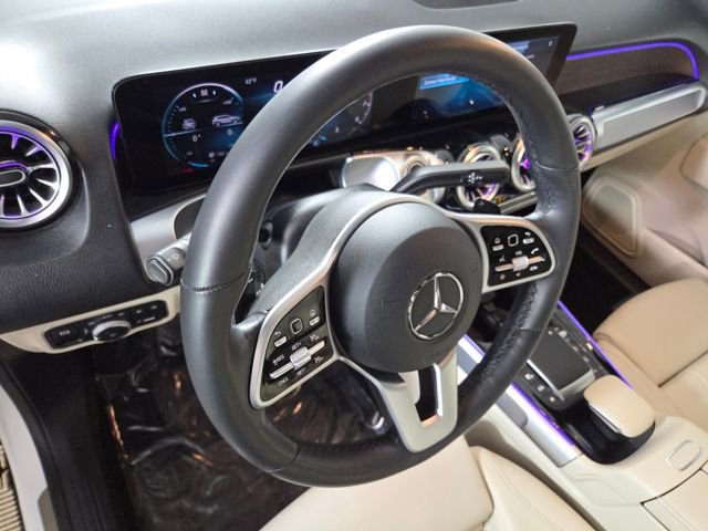 Used 2022 Mercedes-Benz GLB 250 4MATIC image 16