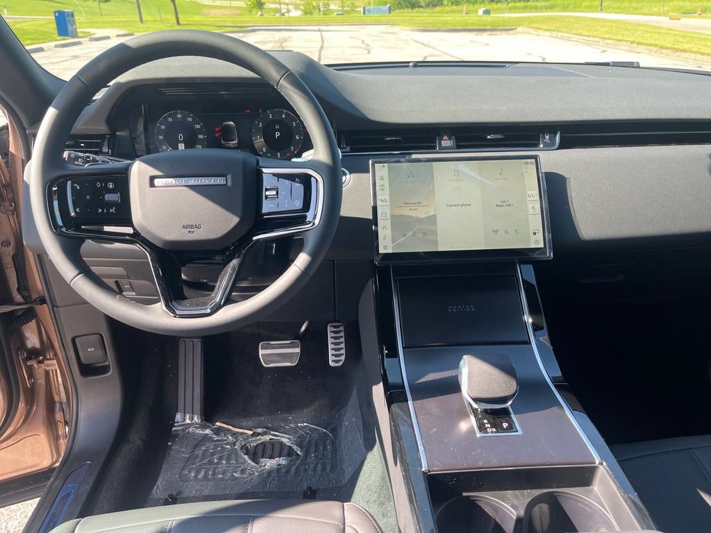 New 2026 Land Rover Range Rover Evoque Hoxton AWD/4WD image 12