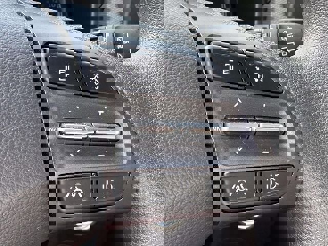 Used 2023 Hyundai Kona SEL AWD/4WD image 28