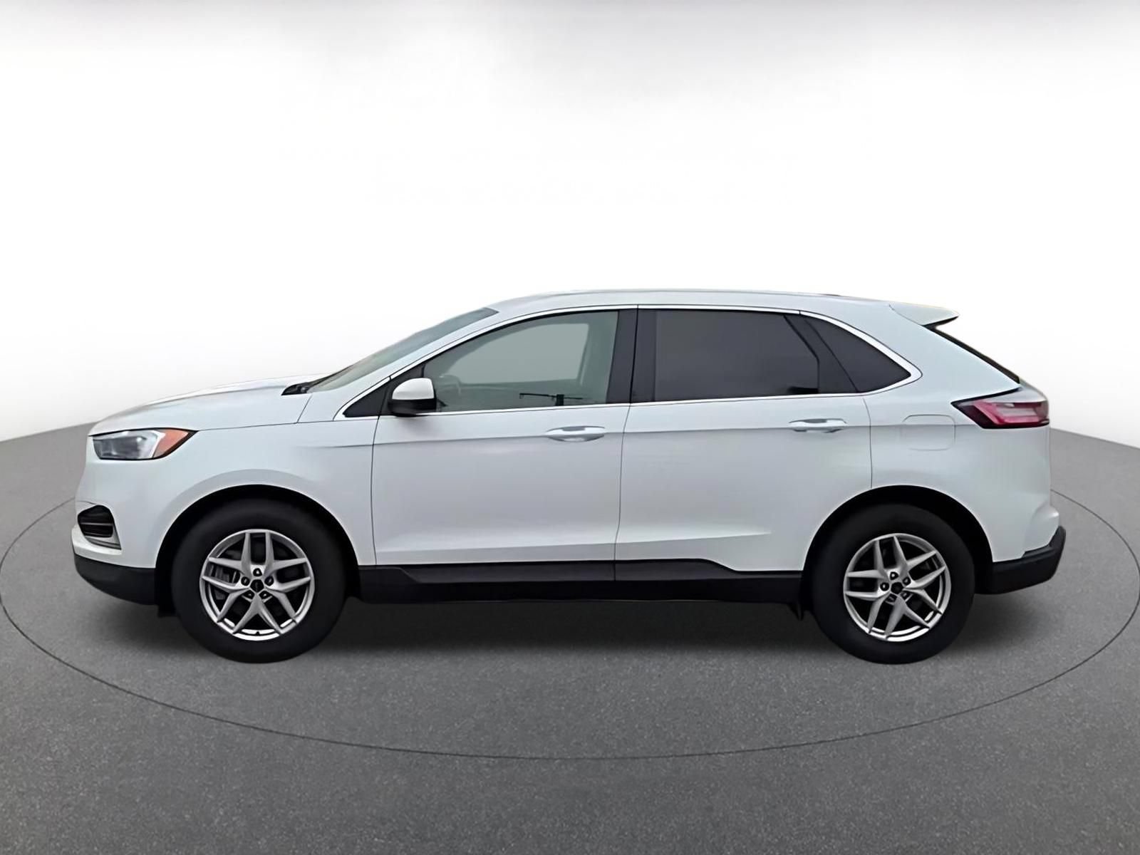 Used 2024 Ford Edge SEL AWD/4WD image 8