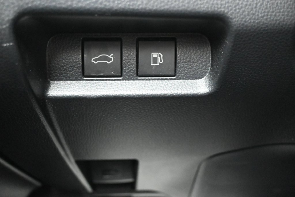 Used 2026 Toyota Crown AWD/4WD image 22