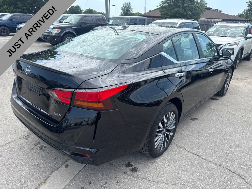 Certified 2025 Nissan Altima 2.5 SV AWD/4WD image 5