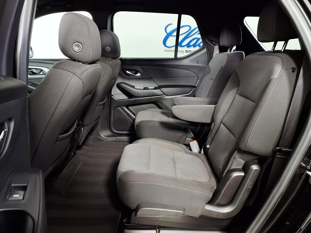 Used 2022 Chevrolet Traverse LT image 8