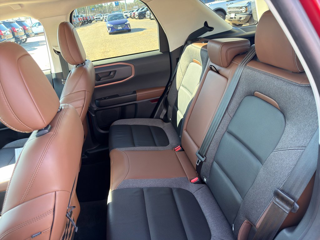 Used 2021 Ford Bronco Sport Outer Banks w/ Outer Banks Package image 18