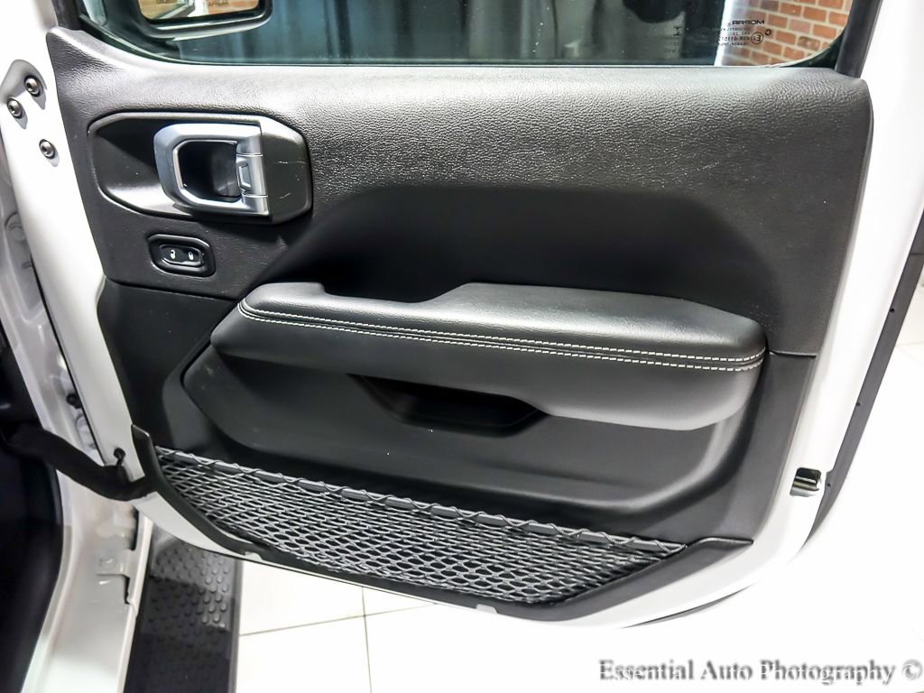 Used 2023 Jeep Wrangler Unlimited Sahara w/ Cold Weather Group image 30