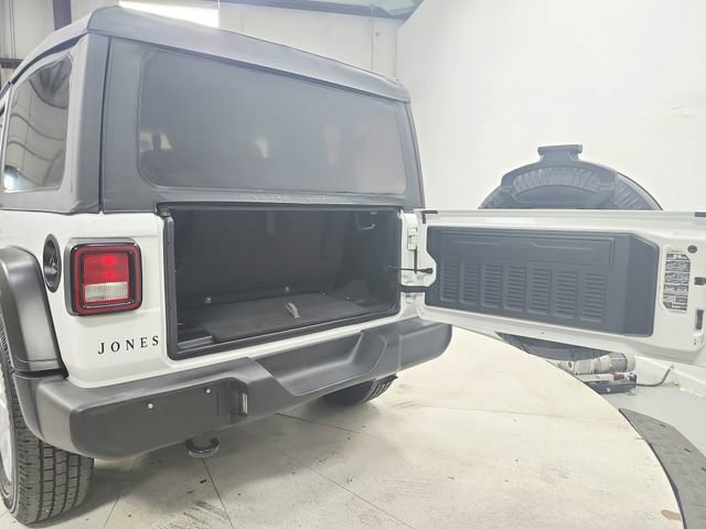 Used 2021 Jeep Wrangler Sport image 32