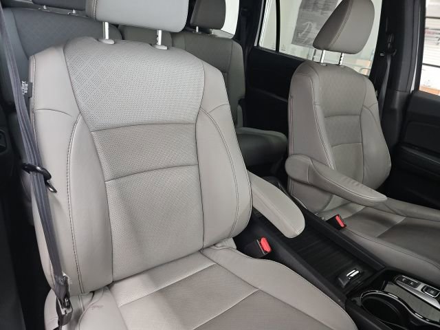 Used 2023 Honda Passport Elite image 13