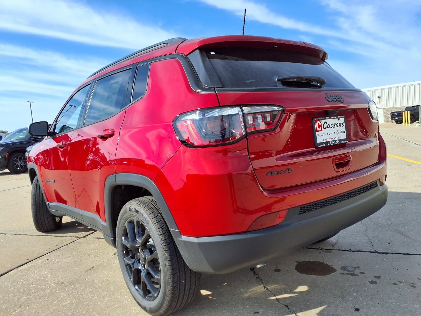 New 2026 Jeep Compass Latitude w/ Sun and Sound Group image 28