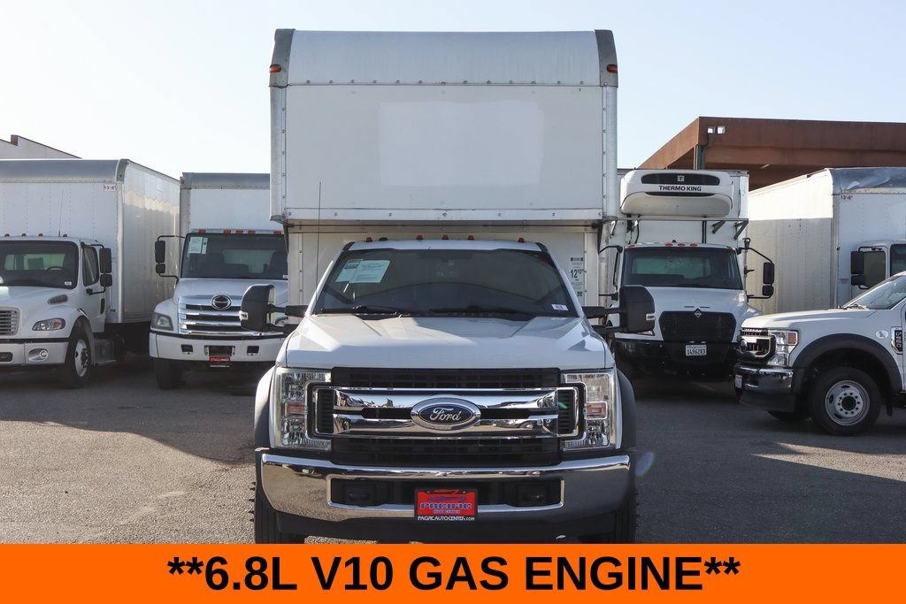 Used 2017 Ford F550 2WD Regular Cab Super Duty image 3
