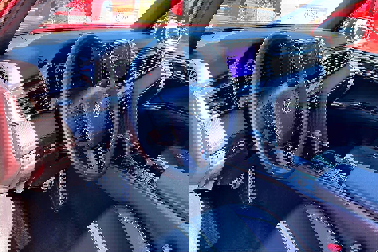 Used 2025 Toyota Camry SE image 16