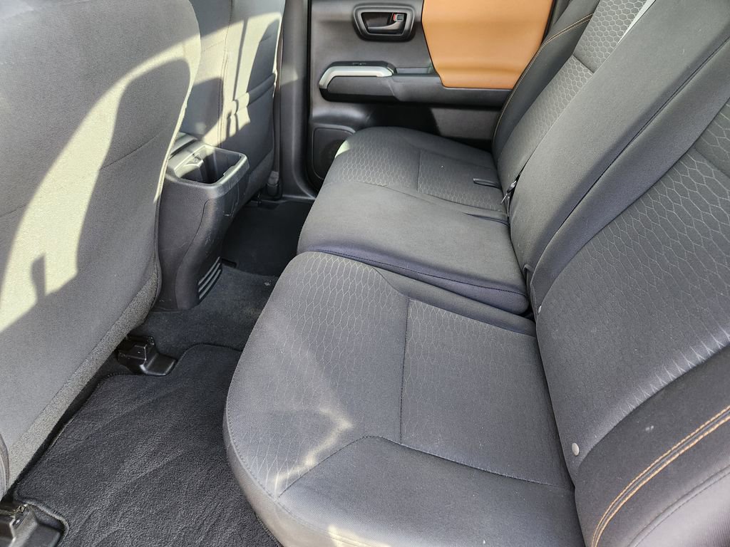 Used 2018 Toyota Tacoma SR5 image 29