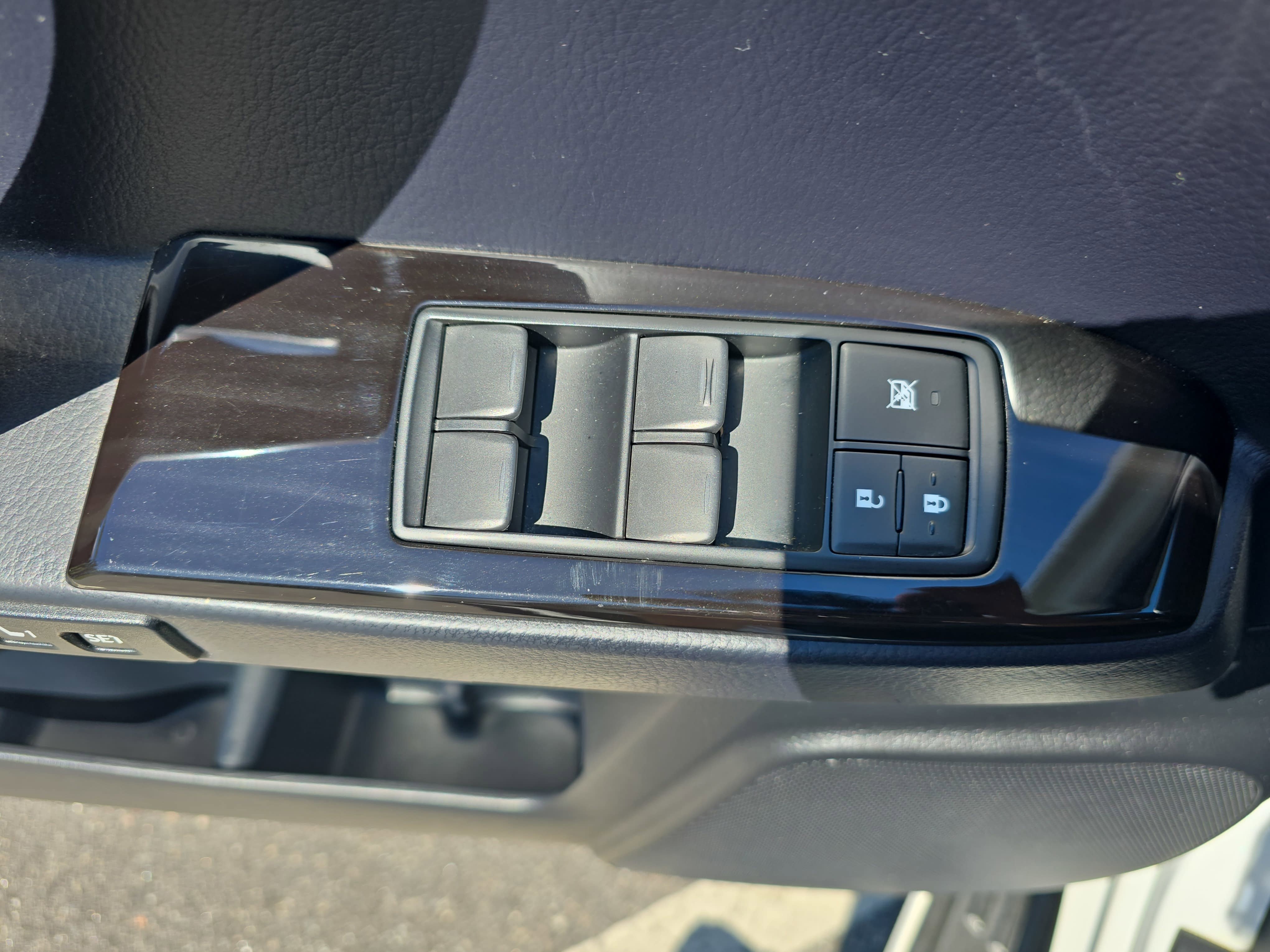 Used 2017 Lexus GX 460 w/ Navigation Package AWD/4WD image 29
