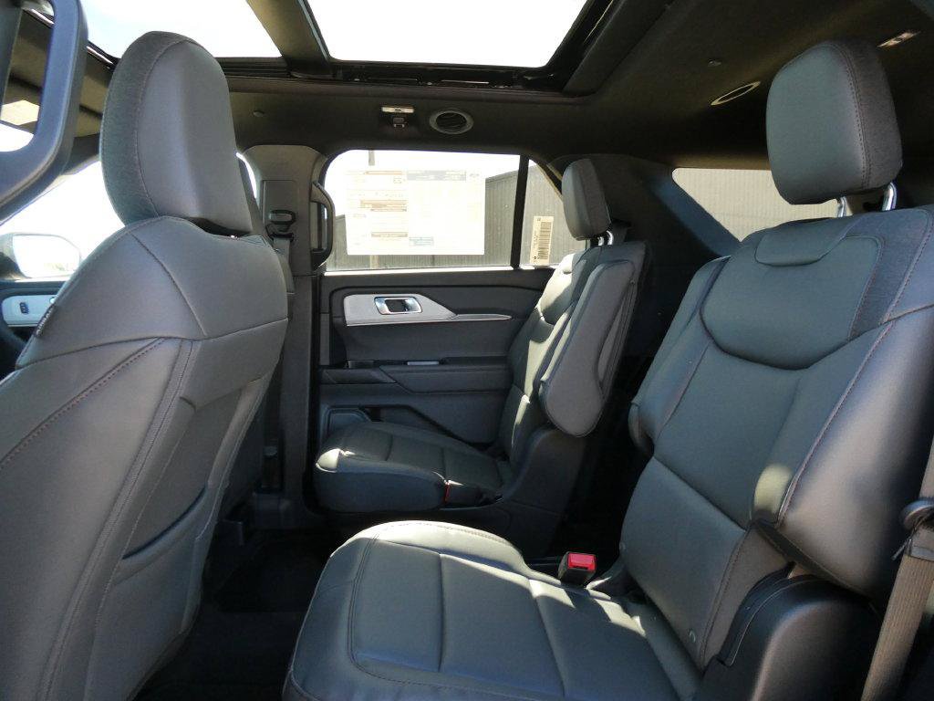 New 2027 Ford Explorer Active w/ Active Comfort Package AWD/4WD image 13