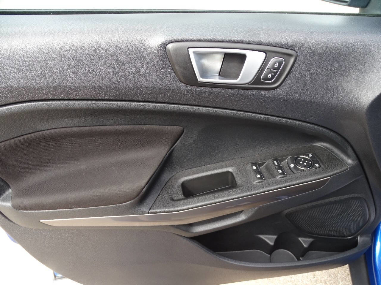 Used 2019 Ford EcoSport SE image 14