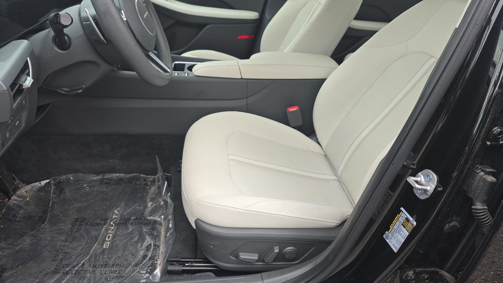 Certified 2025 Hyundai Sonata SEL FWD image 14