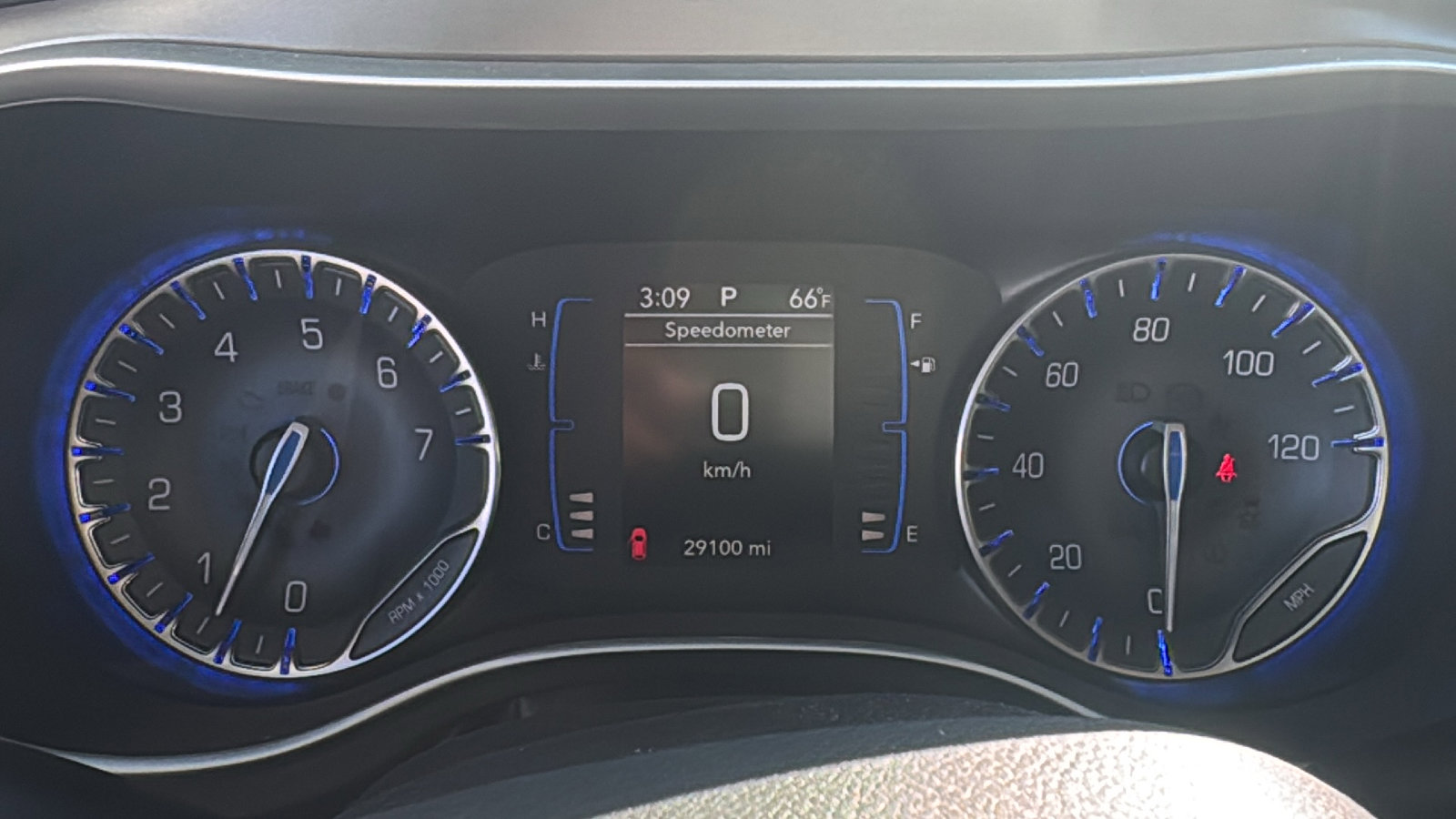 Certified 2020 Chrysler Pacifica Touring w/ Tire & Wheel Group image 17