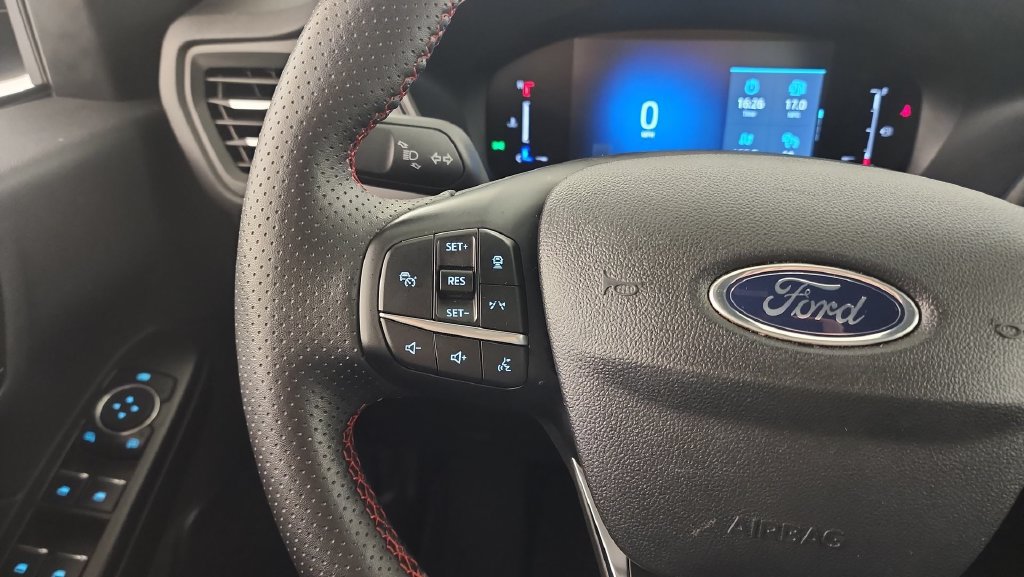 Used 2024 Ford Escape ST-Line w/ Tech Pack #1 AWD/4WD image 18