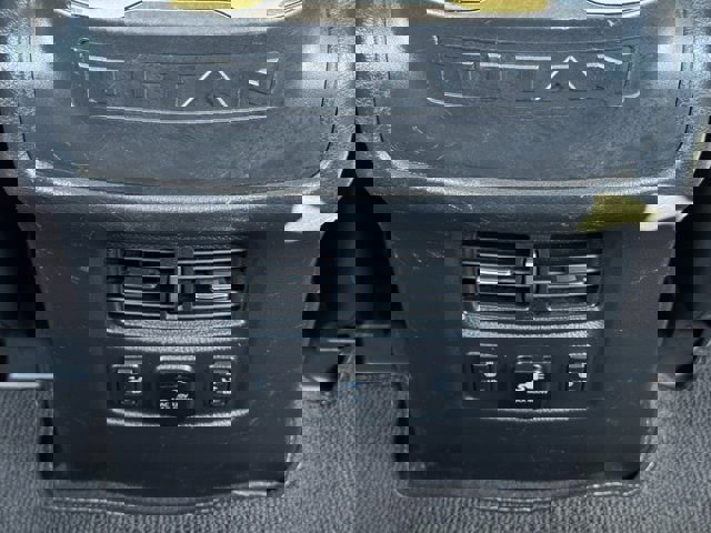 Used 2018 Nissan Titan PRO-4X w/ Pro-4x Convenience Package image 31