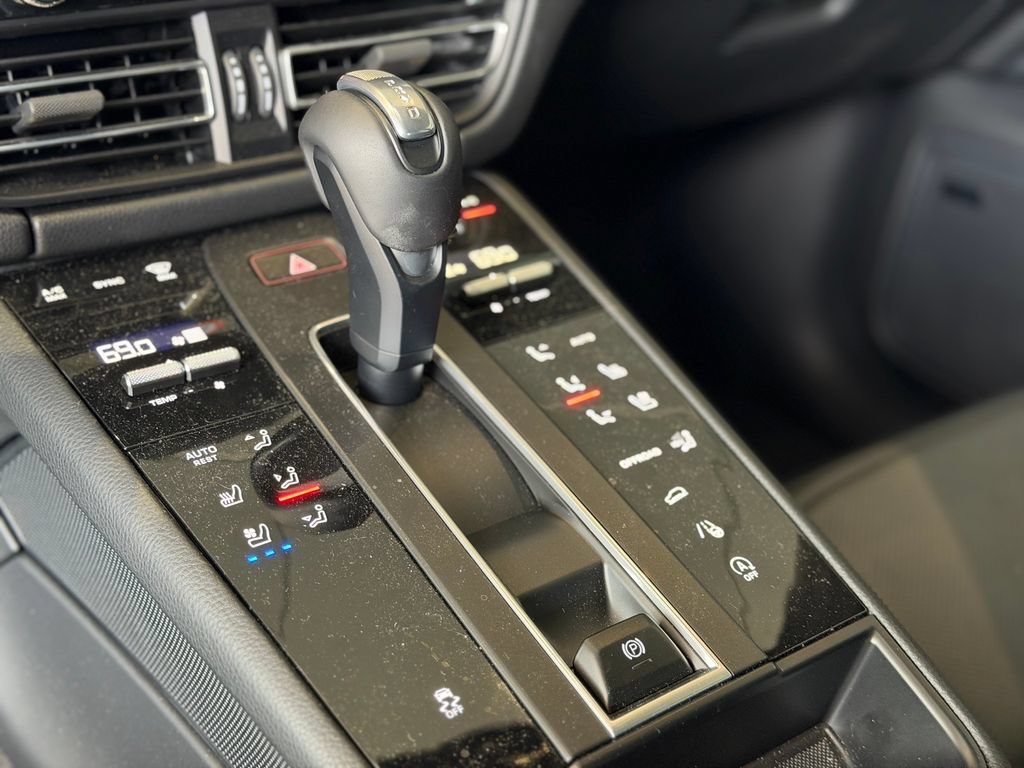 Certified 2026 Porsche Macan AWD/4WD image 20