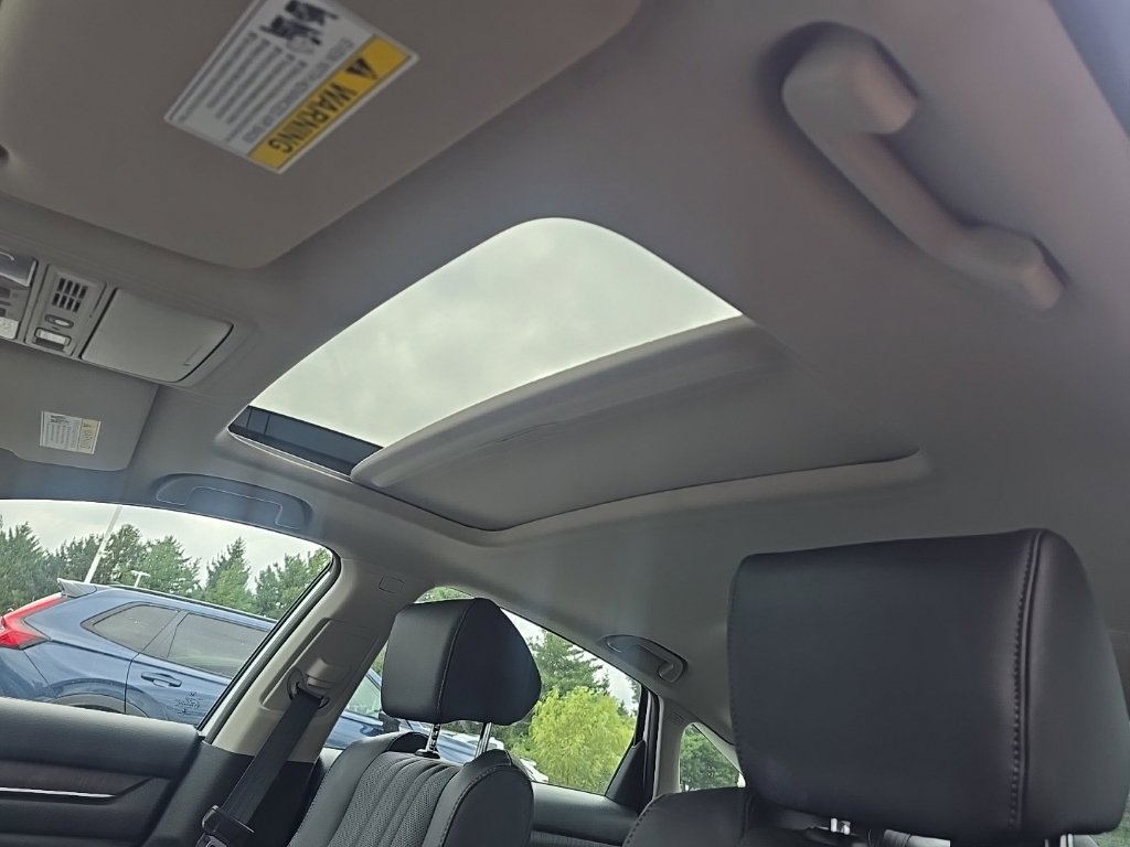Used 2019 Honda Accord Touring image 13