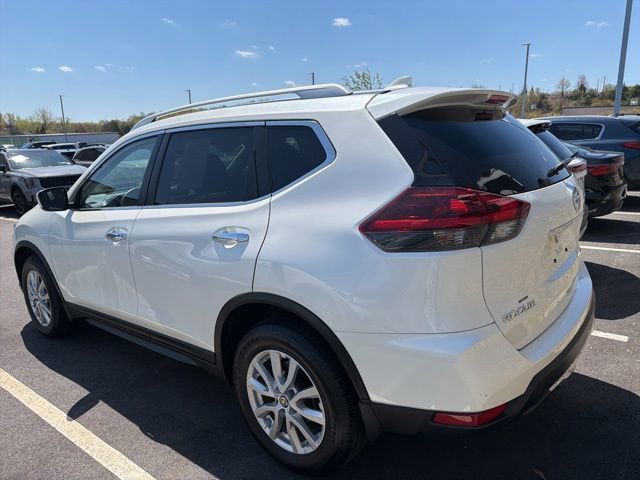 Used 2018 Nissan Rogue SV AWD/4WD image 4