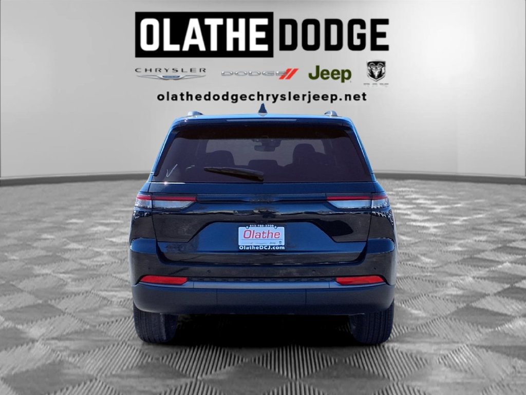 New 2026 Jeep Grand Cherokee Altitude AWD/4WD image 27