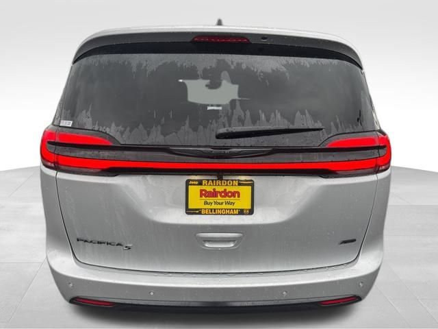 New 2026 Chrysler Pacifica Select w/ S Appearance Package image 6