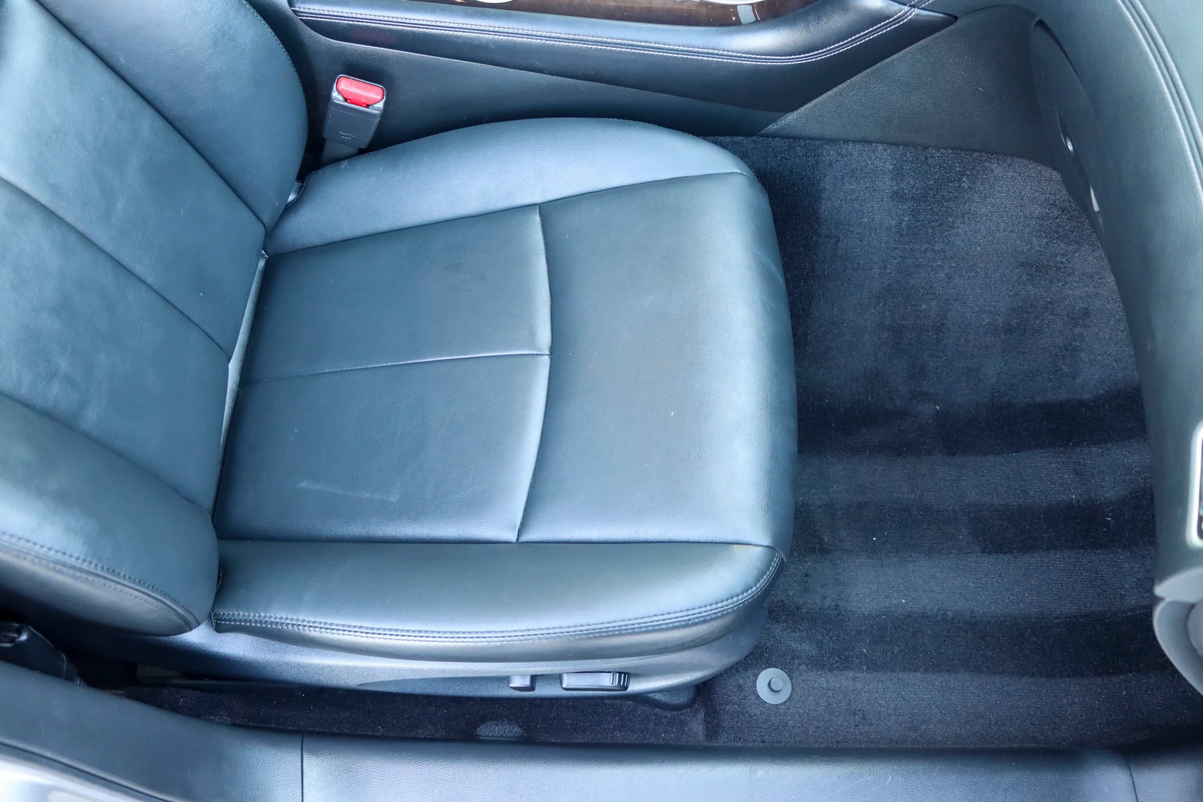 Used 2018 INFINITI Q50 Luxe RWD image 21