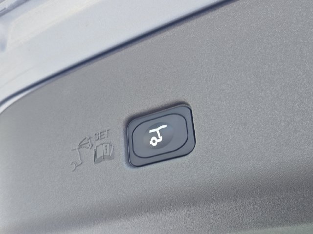Certified 2024 Lincoln Nautilus Premier AWD/4WD image 28