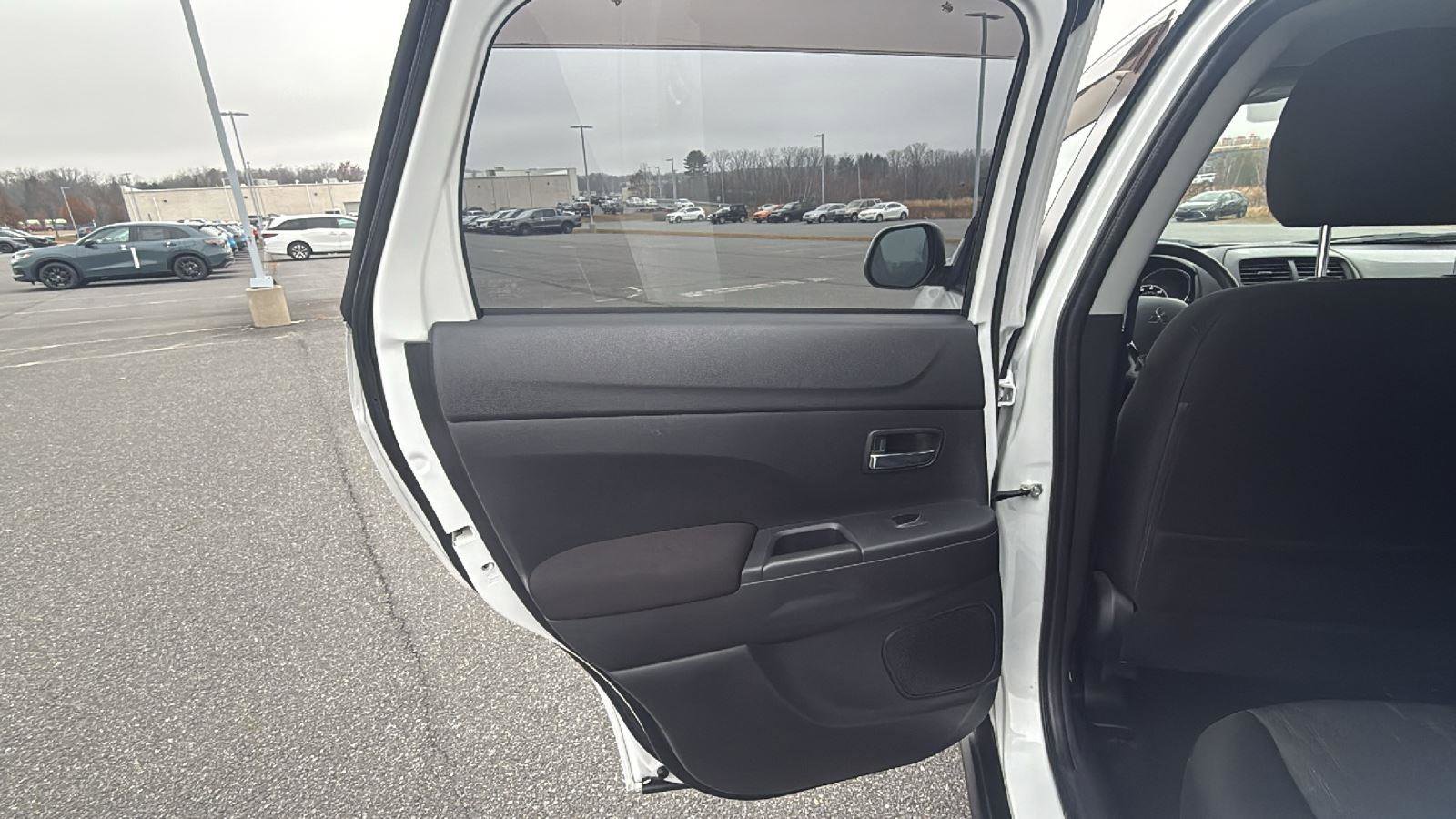 Used 2020 Mitsubishi Outlander Sport ES image 22