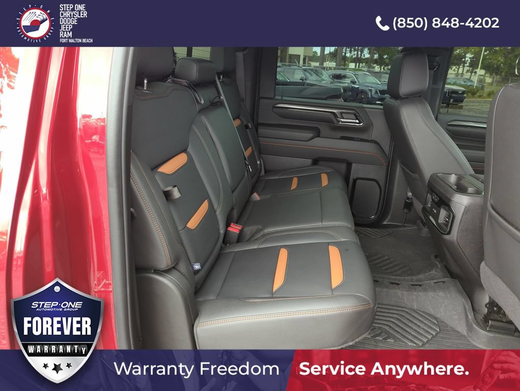 Used 2024 GMC Sierra 2500 AT4 w/ Technology Package AWD/4WD image 33