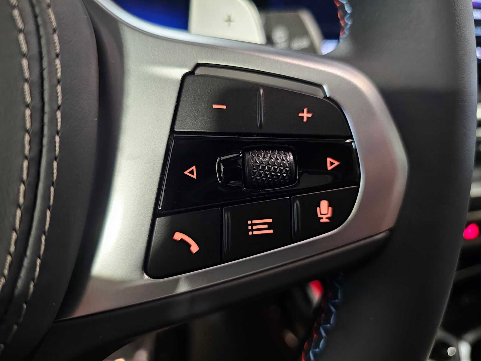 New 2026 BMW X7 M60i image 19