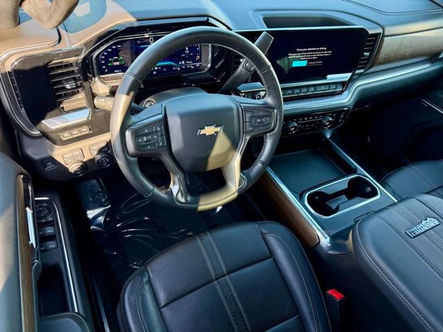 Used 2024 Chevrolet Silverado 2500 High Country w/ Technology Package image 31