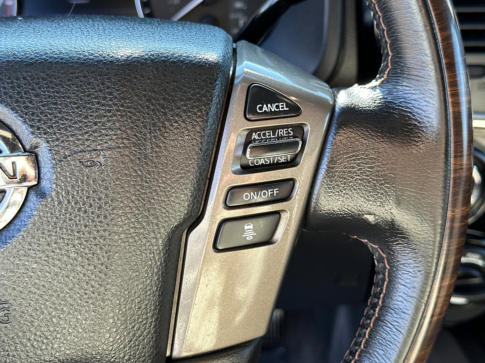 Certified 2021 Nissan Titan Platinum Reserve w/ Moonroof Package image 26