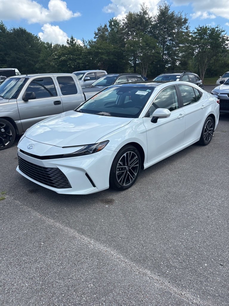 Used 2025 Toyota Camry XLE