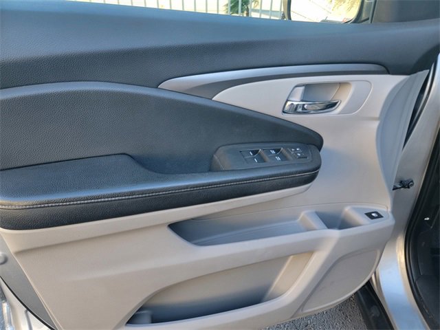 Used 2018 Honda Ridgeline RTL-T image 10