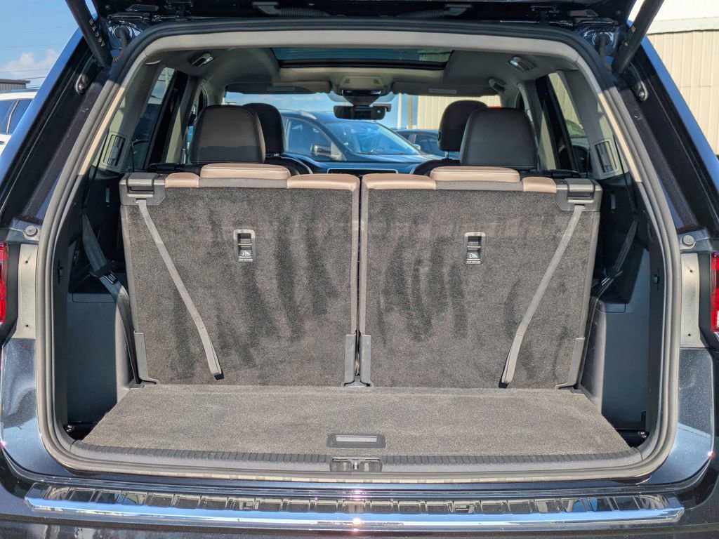 Used 2024 Volkswagen Atlas SEL image 12