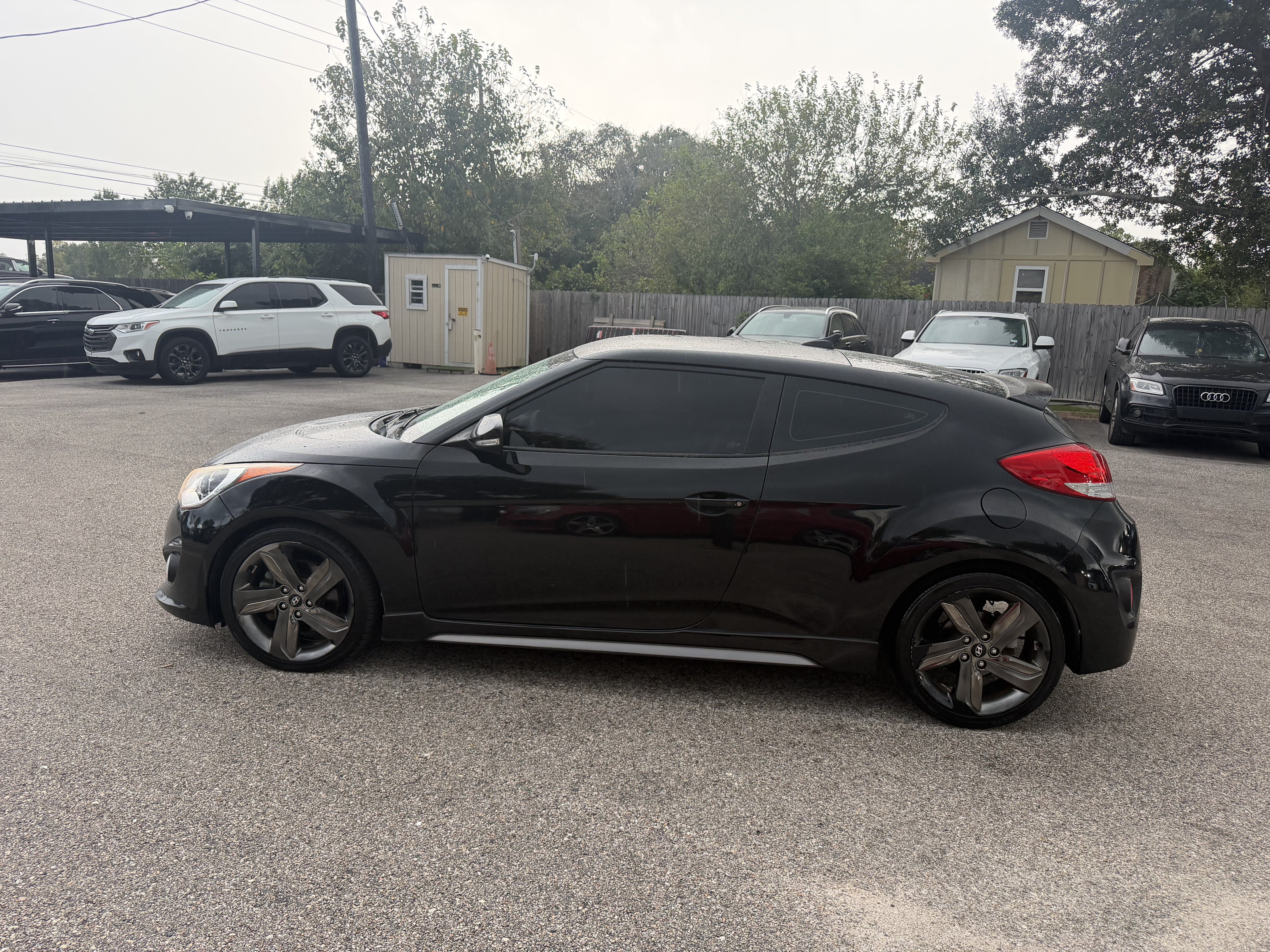 Used 2015 Hyundai Veloster Turbo FWD image 9
