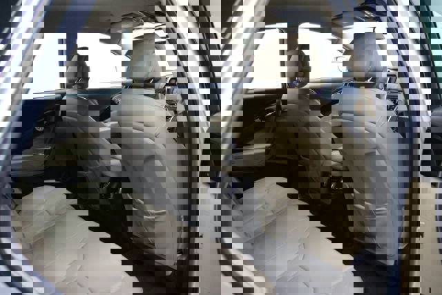 Used 2013 Hyundai Azera Limited image 23