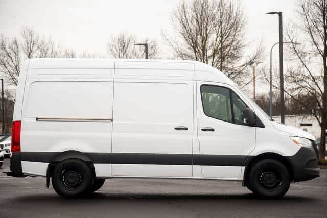 Used 2025 Mercedes-Benz Sprinter 2500 image 6