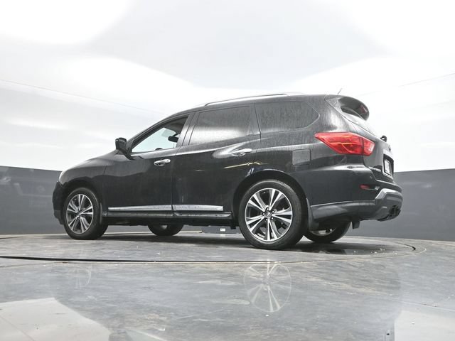 Used 2017 Nissan Pathfinder Platinum w/ Family Entertainment Package AWD/4WD image 33