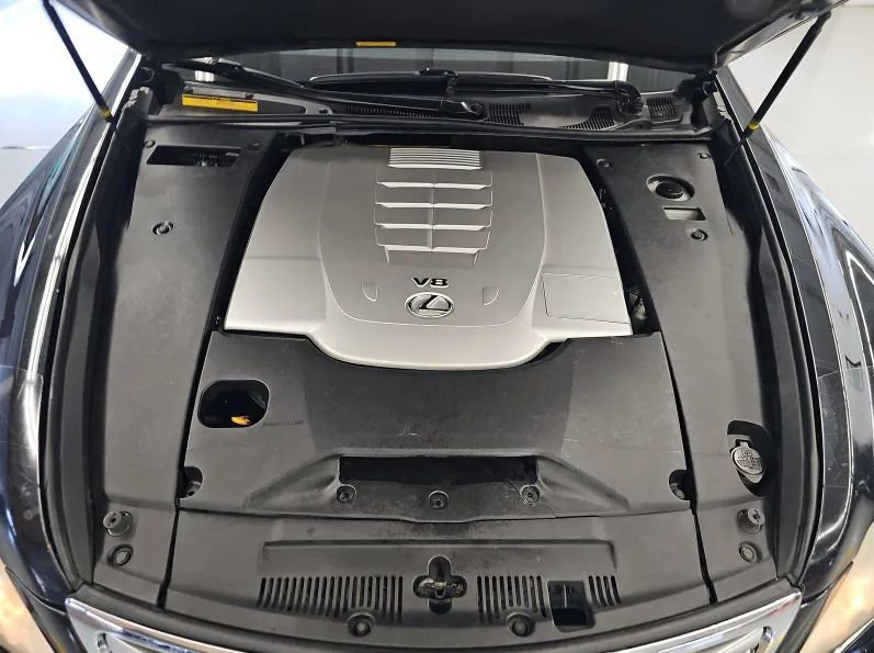 Used 2012 Lexus LS 460 w/ Luxury Value Edition RWD image 7