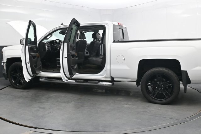 Used 2018 Chevrolet Silverado 1500 LTZ w/ Sport Package AWD/4WD image 44