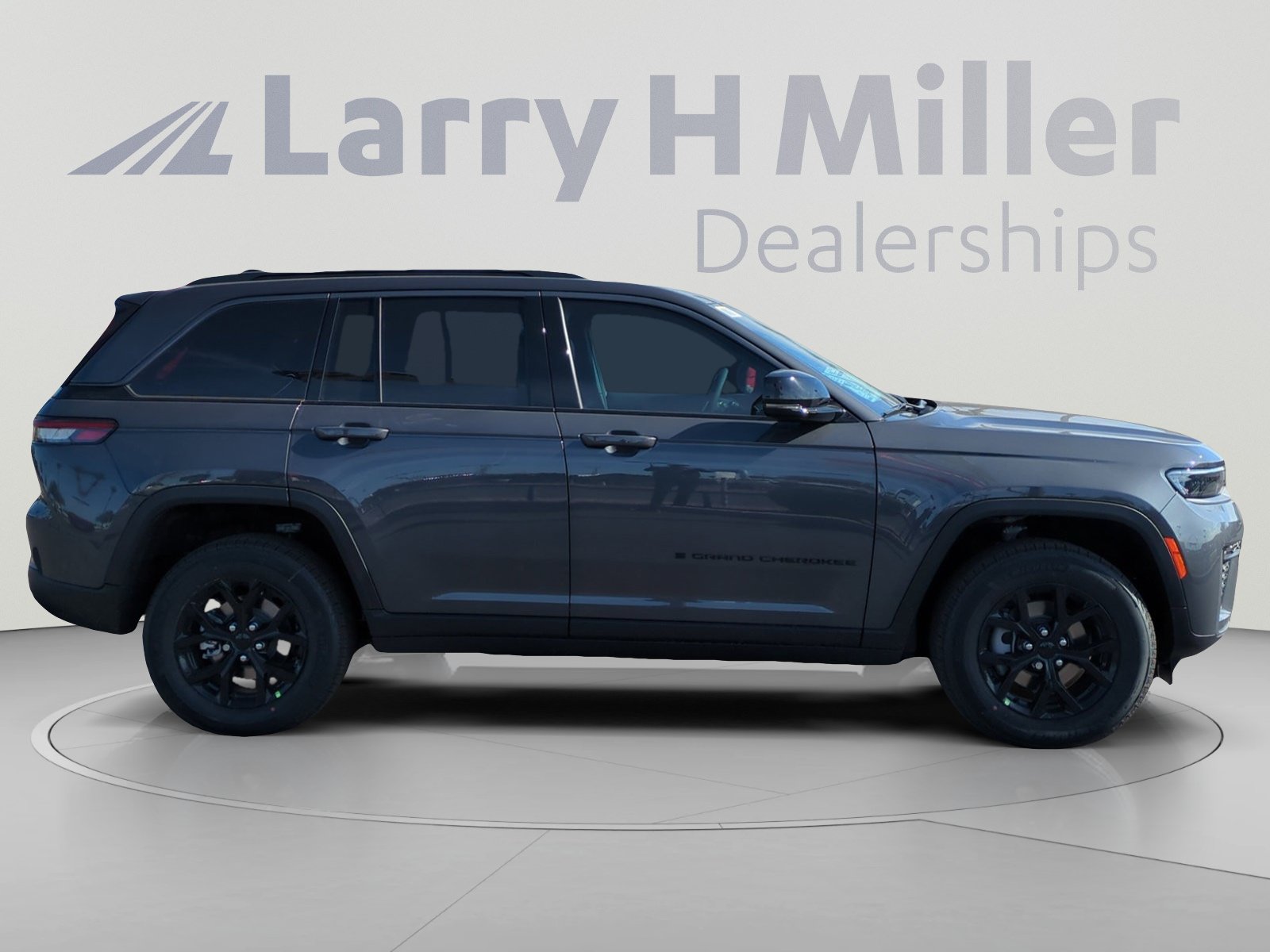 New 2026 Jeep Grand Cherokee Altitude AWD/4WD image 6