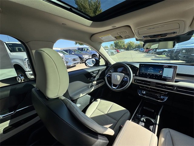 New 2026 Lincoln Corsair Premiere image 18