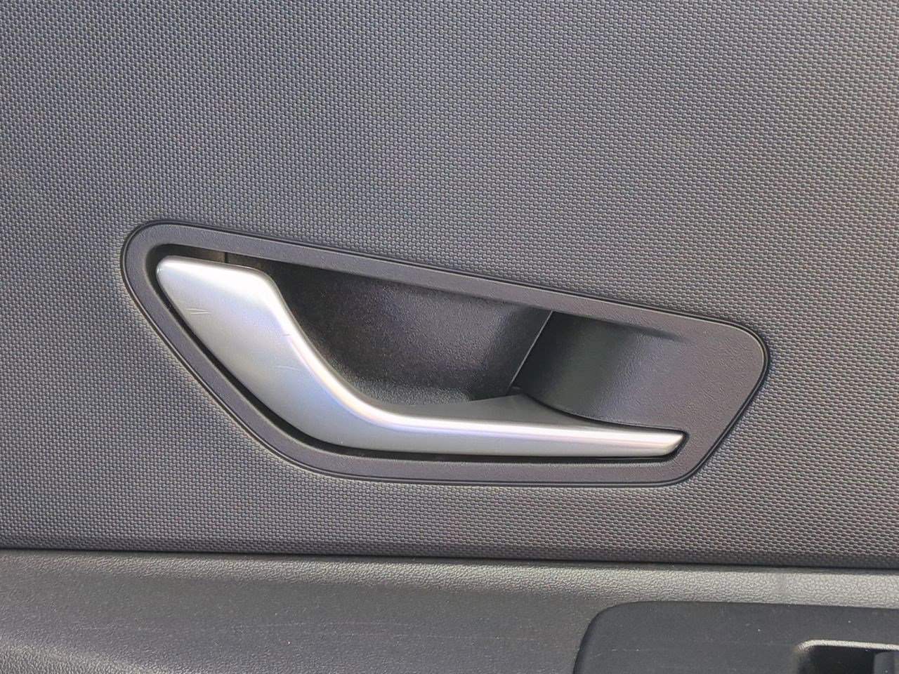 Used 2024 Hyundai Elantra SEL FWD image 35